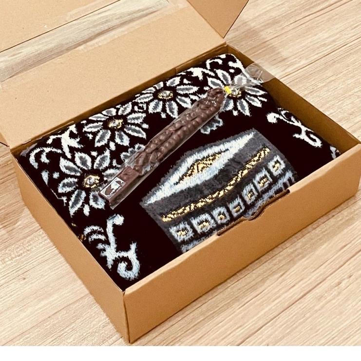 

Sekarang Bermanfaat Sajadah Turkey Tebal Lembut Dengan Souvenir Kado | Hempers Kado |