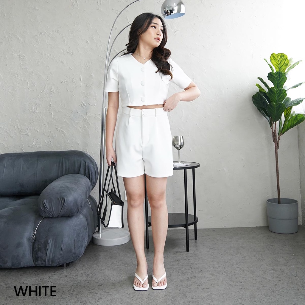 HYERIES Taeri Set / Atasan Casual Wanita Korea / Button Basic Top Lengan Pendek Polos Oneck / Blouse Wanita / Highwaist Shorts / Celana Pendek High Waist / Atasan Polos Cewek /  Baju Basic / Korean Set / Korea Top / Short Sleeves Top / One Set Simple