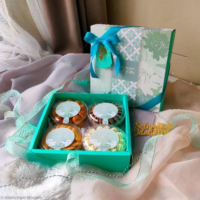 

PARSEL RAMADHAN READY HAMPERS LEBARAN KUE KERING PREMIUM ISI 4 TOPLES - FREE PAPERBAG EL09I09A82L