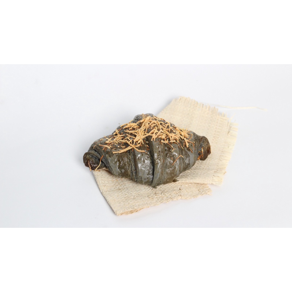 

Croissant Charcoal Cheese by Bestdough