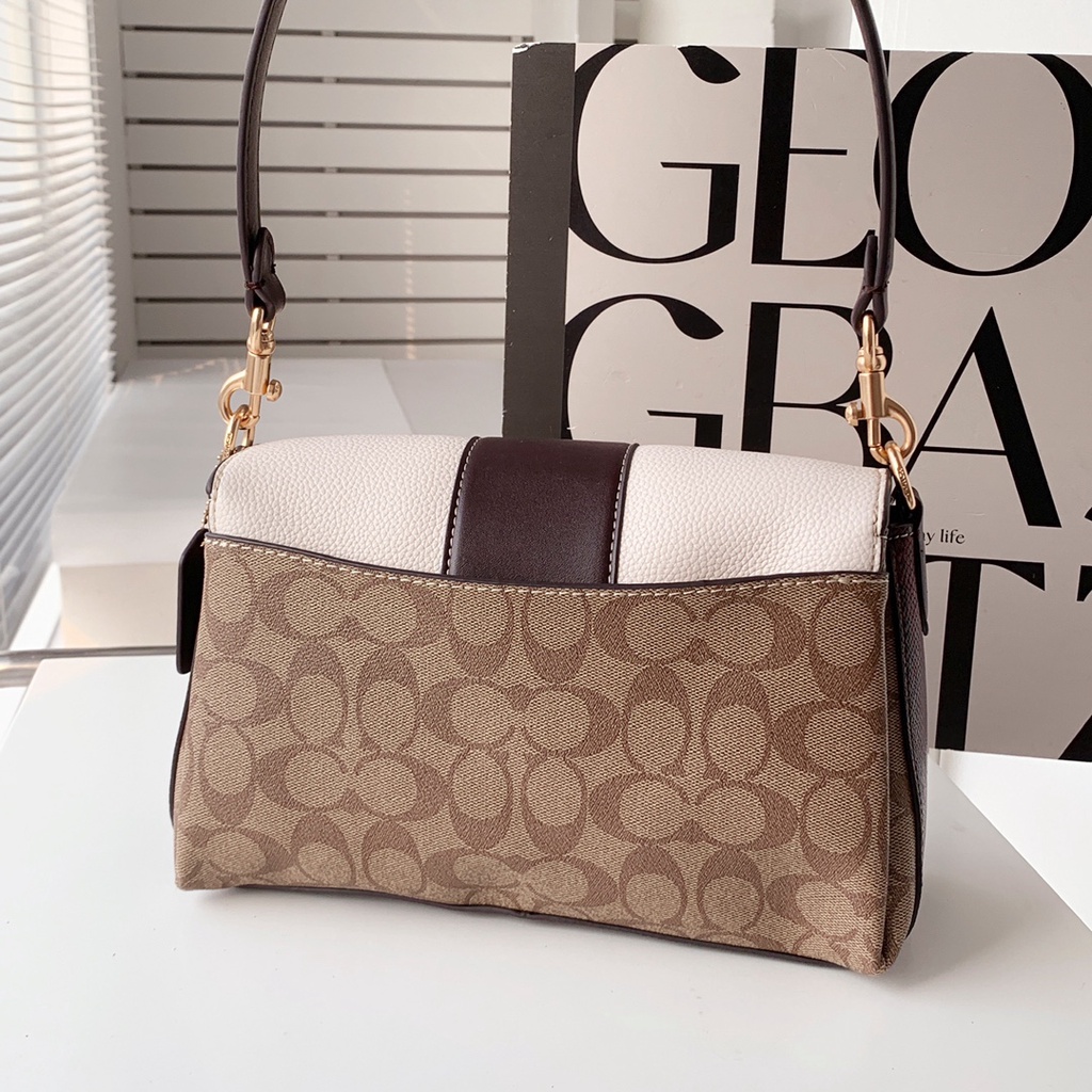 Coach original 066   lady Grace 26 large clamshell carriage logo messenger bag shoulder bag armpit bag   djb