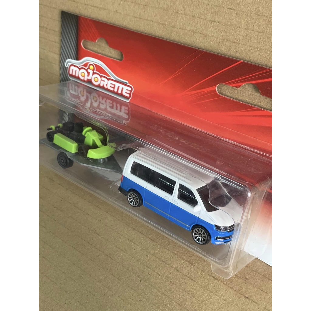 Majorette Trailer Volkswagen T6 with Green Kart