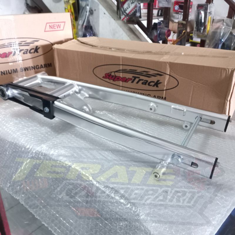 Swing arm porok Satria 2T Satria Hiu Satria Lumba SUPERTRACK Oval Silver Polis Model B- Pro DD