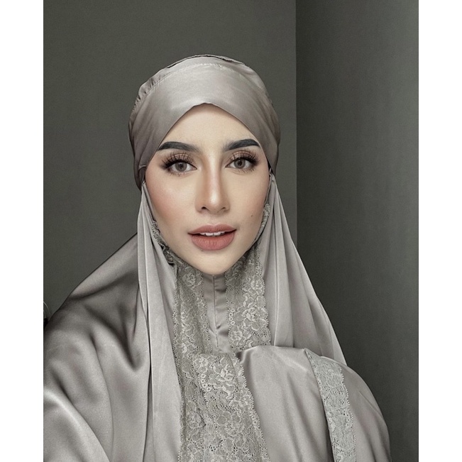 Afsha X Aghnia Riyadh Series in Royal Olive Mukena