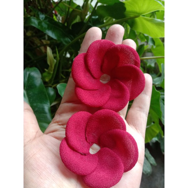 aplikasi kelopak mawar, untuk bunga melati rias pengantin. harga per 20 pcs