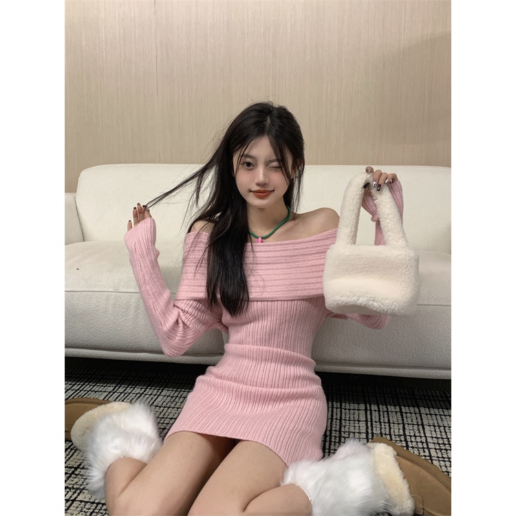 Red Temperamen ketat gaun rajutan satu bahu wanita musim gugur dan musim dingin membudidayakan diri rok bottoming tas hitam pinggul rok pendek