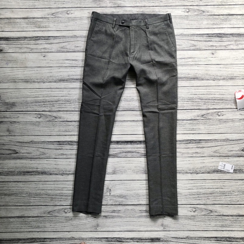 celana bahan uniqlo-size 30-pria/cowok-second/bekas original