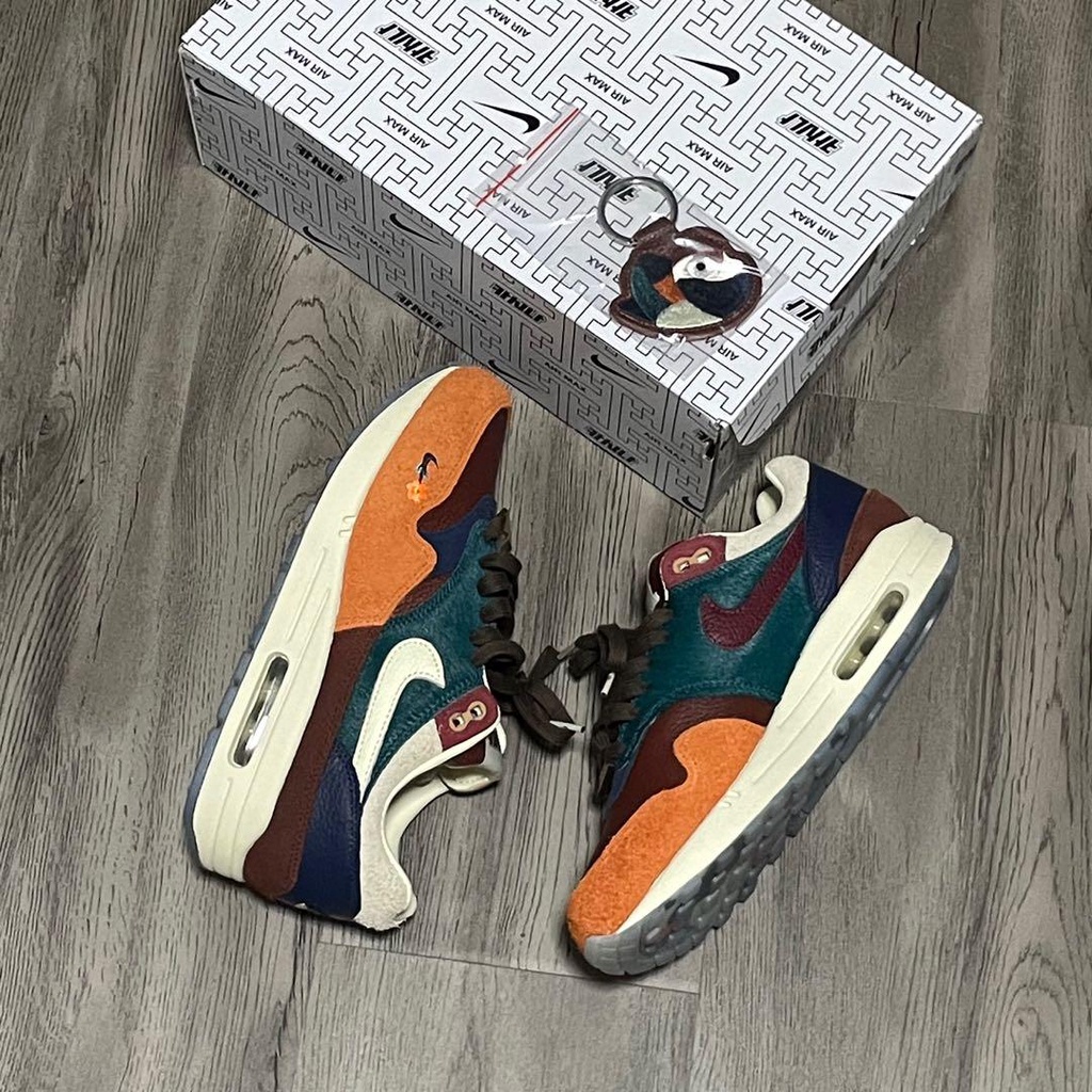 Sneakers / N*ke Air Max 1 x Kasina Won-Ang Orange / Original Resmi