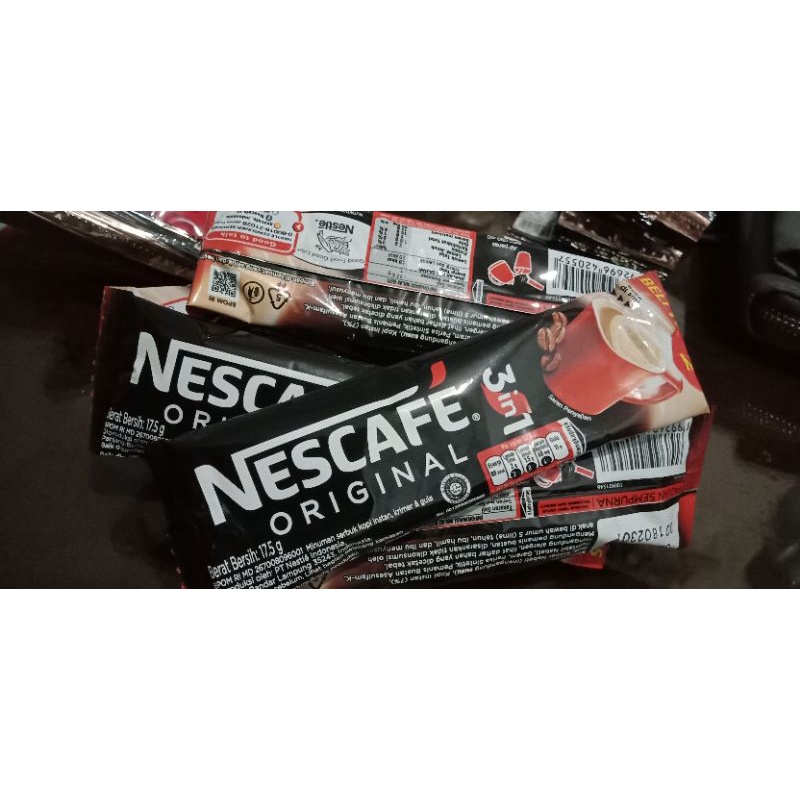 

Nescafe 3 in 1 Original 1 renteng isi 10 Sachet
