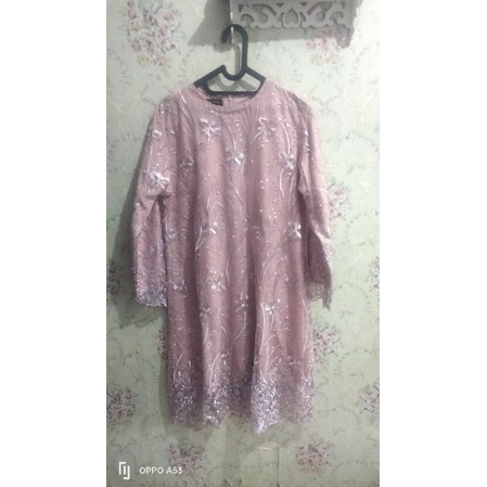 tunik brokat tile kondangan