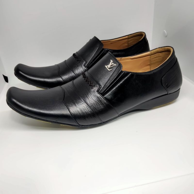 Sepatu Pantofel Pria Kulit Asli Tipe Pengikat Slip On Ringan Dan Nyaman Di Gunakan Untuk Kerja Kantor Acara Pesta Dan acara Formal Lainnya