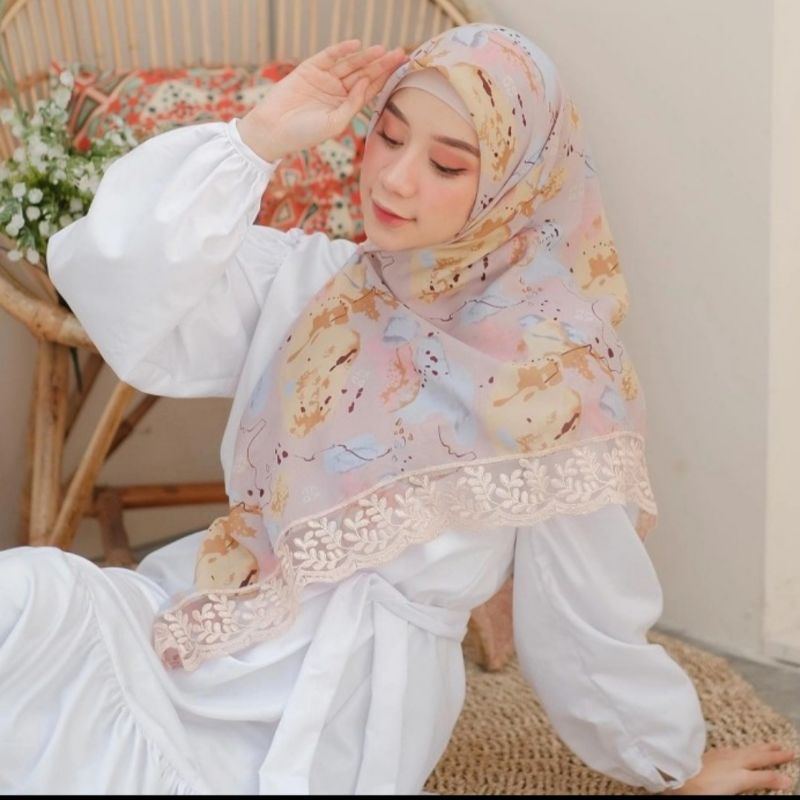 Hijab Segi Empat Humaira Scarf