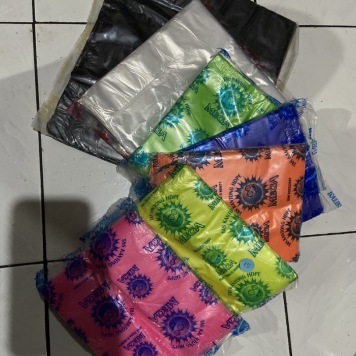 Kresek Plastik Plastic 15 21 24 21 28 15tebal 1pack Hitam Putih Warna Food Grade Merk MEGA Tebal Wadah Kantong Toko Warung Jualan Jual Makanan Keresek Gorengan Kemasan Packaging Package White Black Colorful Color Murah Termurah Grosir Prakarya Malang