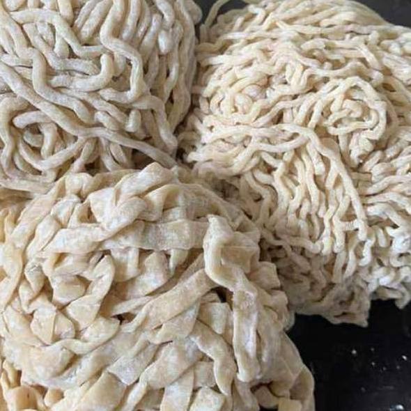 

⚡TOK SIAP 【COD MIE MENTAH KERITING EKONOMIS UNTUK MIE AYAM / BAKMIE PER 1 KG