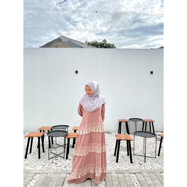 Sarah Dress Brukat Susun Terbaru Bahan Crincle Airflow Premium Bisa COD Fashion Muslim Wanita Dress Lebaran Mewah Busui Friendly Gamis Renda Kekinian