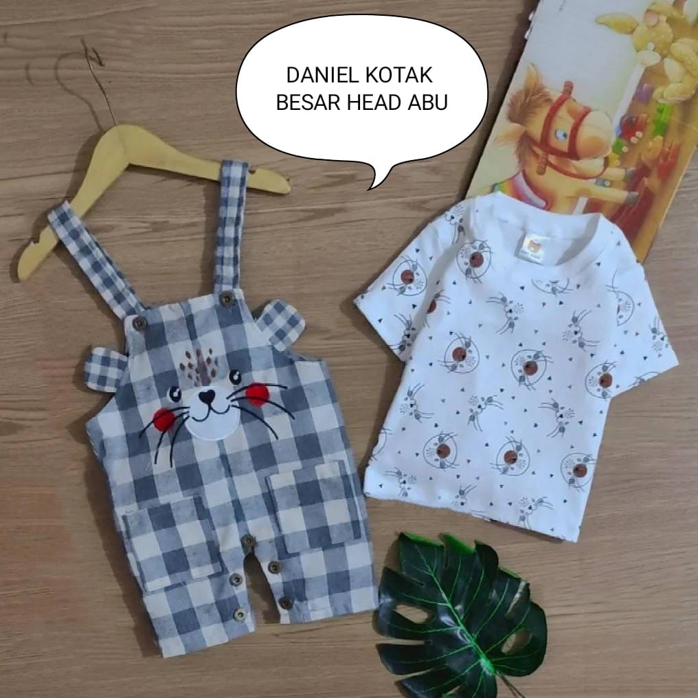 Setelan Overall Anak Bayi Laki-laki Motif Daniel Kotak Estimasi Usia 3-12 Bulan