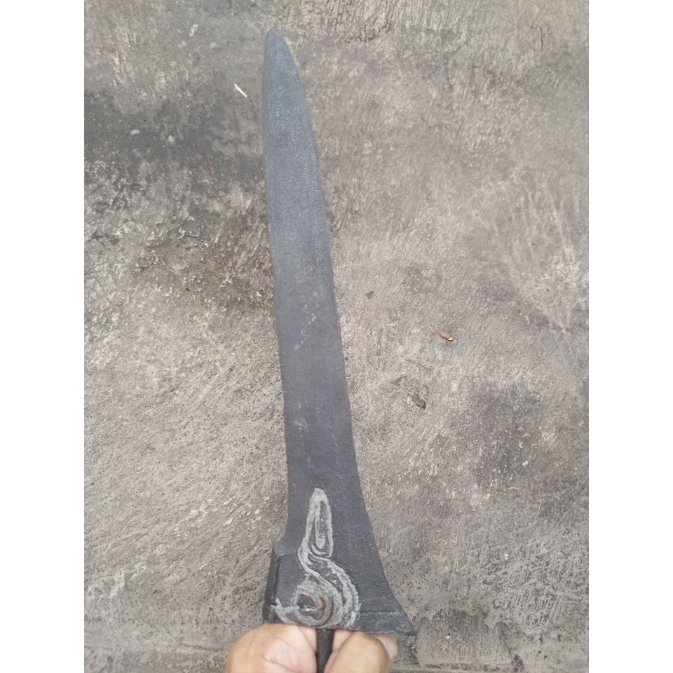 Keris kamardikan betok pamor kol buntet