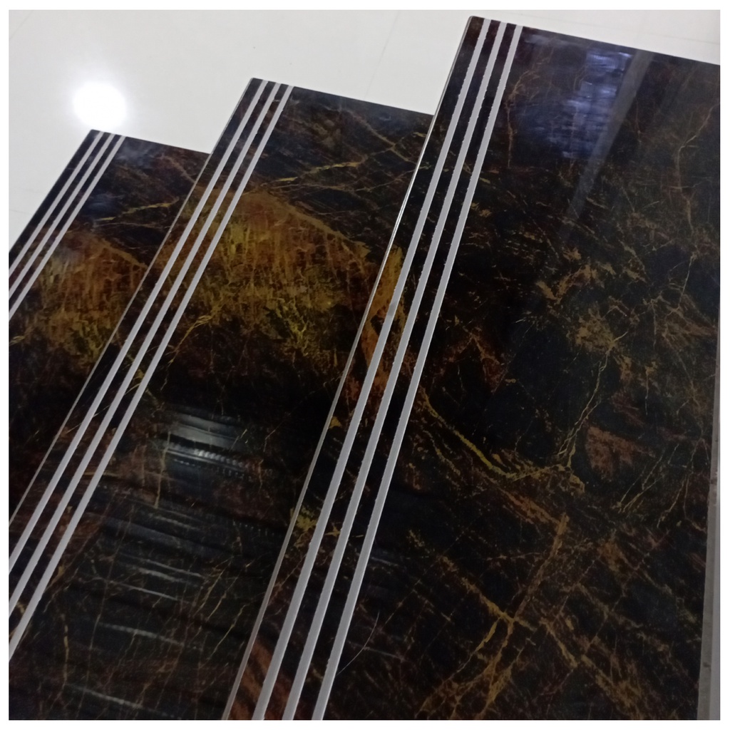 Stepnosing Granit 30x80 Coklat Fosil Serat Emas Glossy