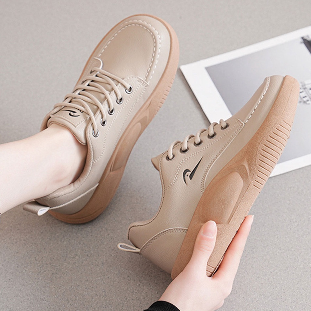 Sepatu Korea Wanita Sneakers Fashion Putih Maen Casual Kets Perempuan Import 4.0Cm Cokelat ST054