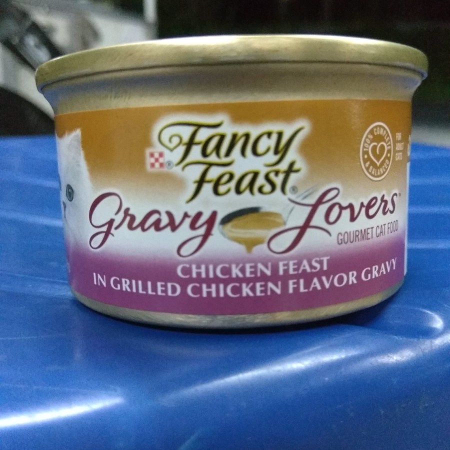 (12 can) Purina Fancy Feast Kaleng Wet Cat Food 85g - Chicken Gravy Lovers