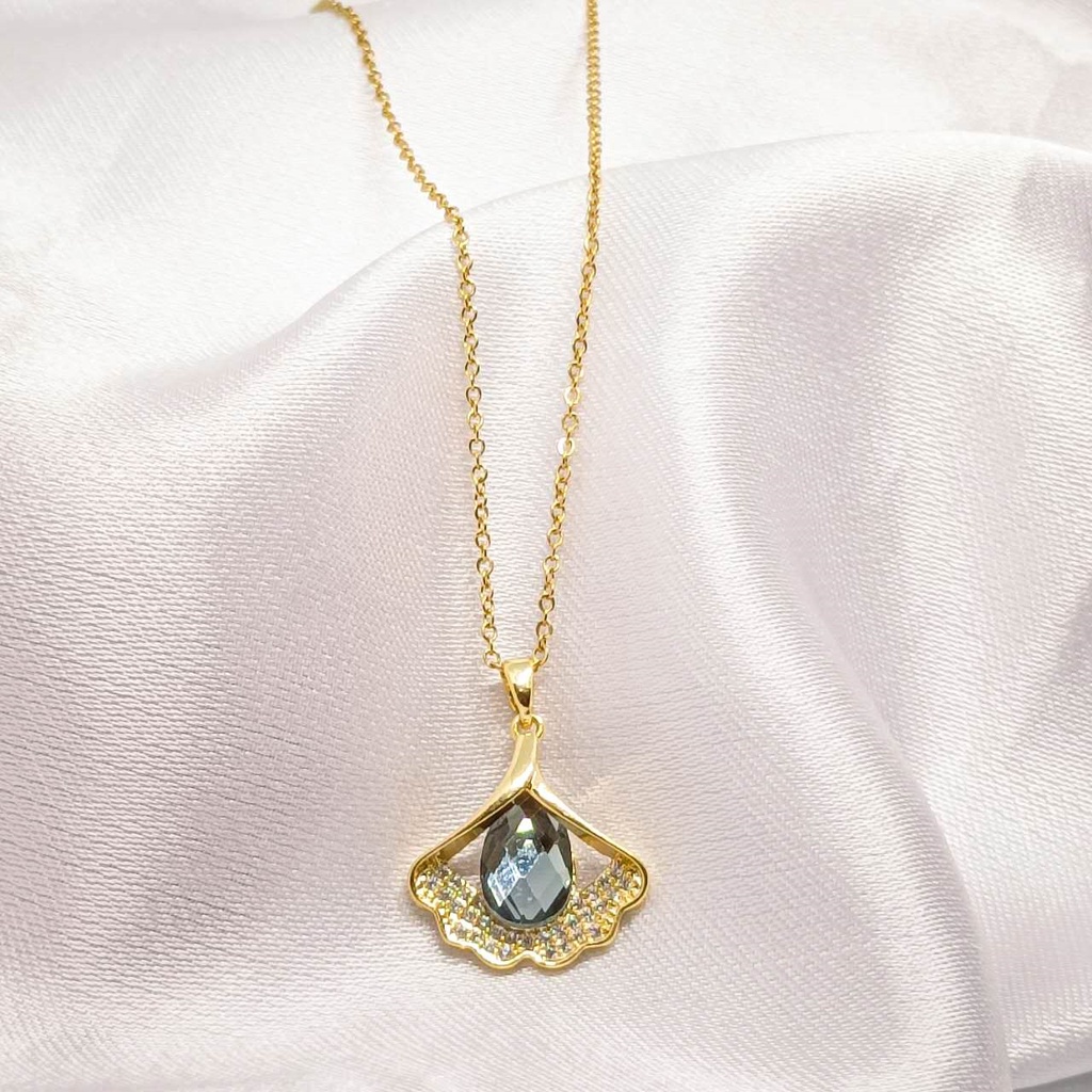 Kalung Liontin Berlian Titanium Wanita Anti Karat Fashion Korea Permata Zircon Aksesoris lapis emas 24k gold Shell