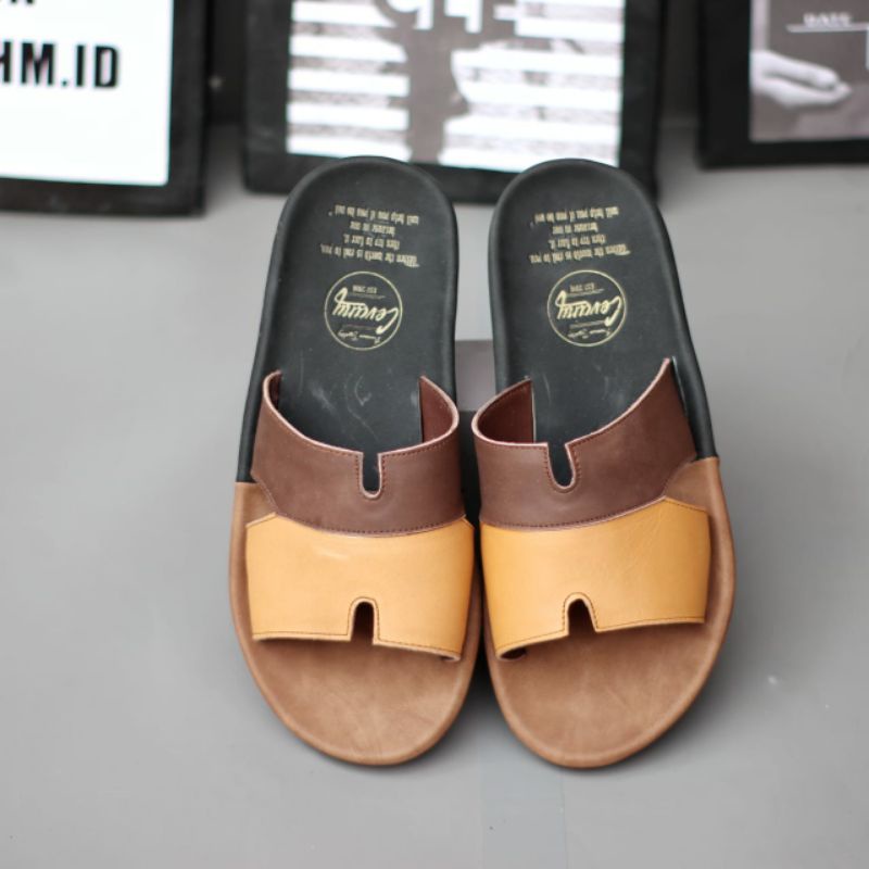 CEVANY COMBI Tan (KULIT ASLI) Sandal Slide Casual Kulit Asli Pria Sendal Selop Santai Twotone