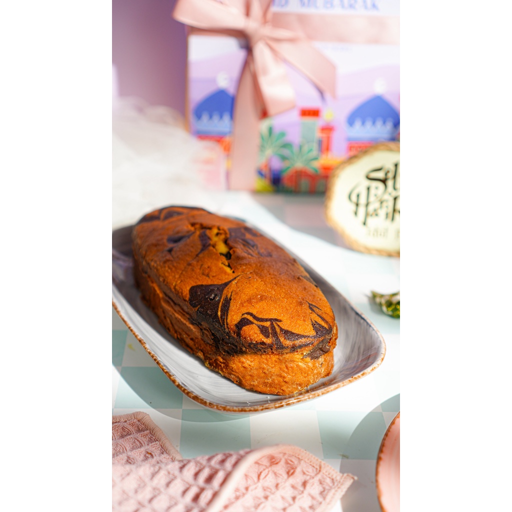 

Marmer Cake Ouval