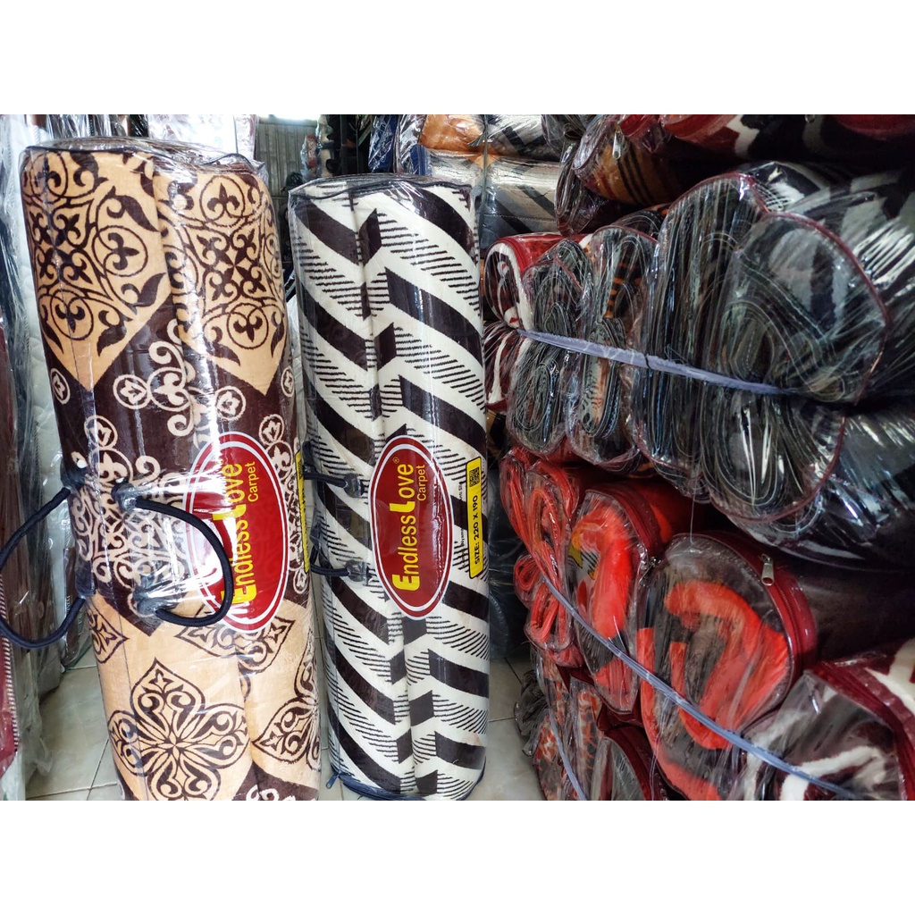 Karpet Busa Endless Love Ukuran 190 x 220 tebal 2cm