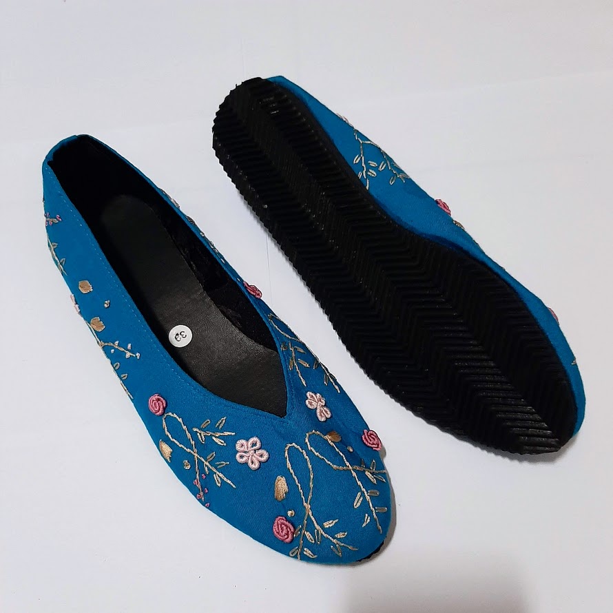 etnik fashion sepatu wanita flat slip on sulam biru cerah