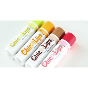 Viva Chic on Lips Lip Balm Pelembab bibir Moisture Jojoba Oil, Aloe UV Filter Vit E 4.2g