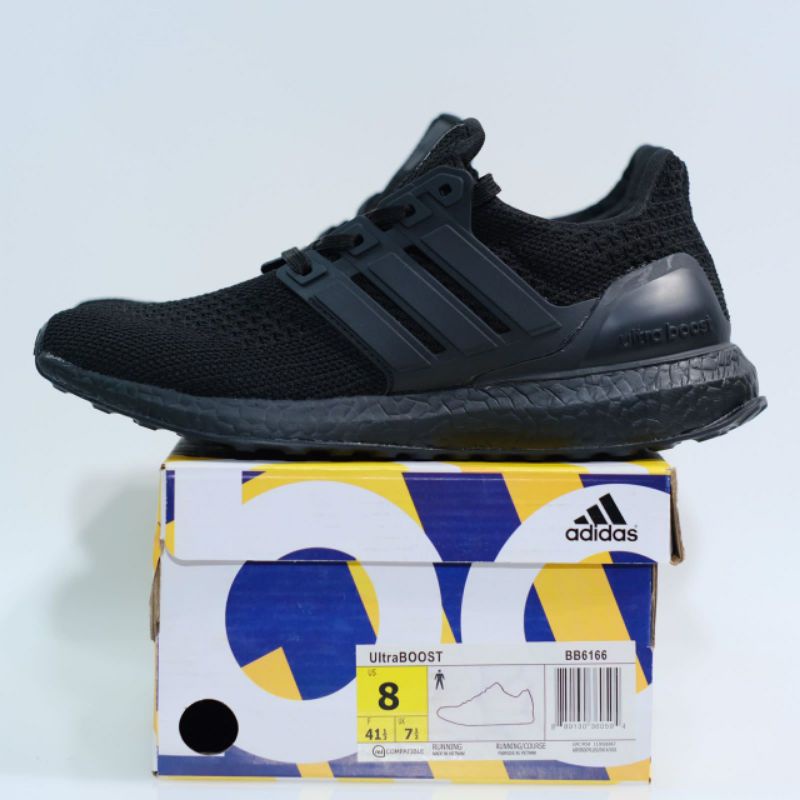 Sepatu Sneakers Running/Lari/Gym Pria Adidas UltraBOOST 4.0 Triple Black