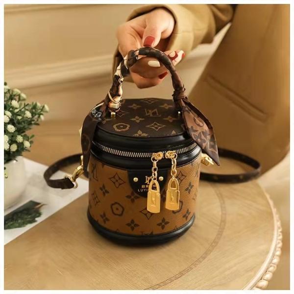 174668 Handbag Cewek Tas Selempang Wanita Import Slingbag Cewe Impor (1 KG MUAT 3)