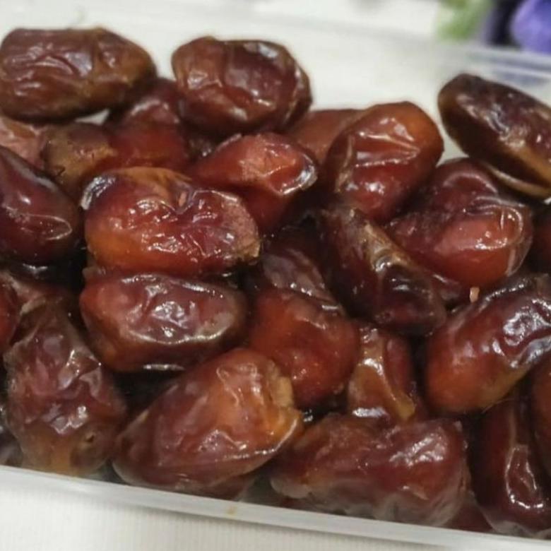 

Kurma Mesir 1Kg / Kurma Mesir Golden Valley 1Kg Promo Best Seller!