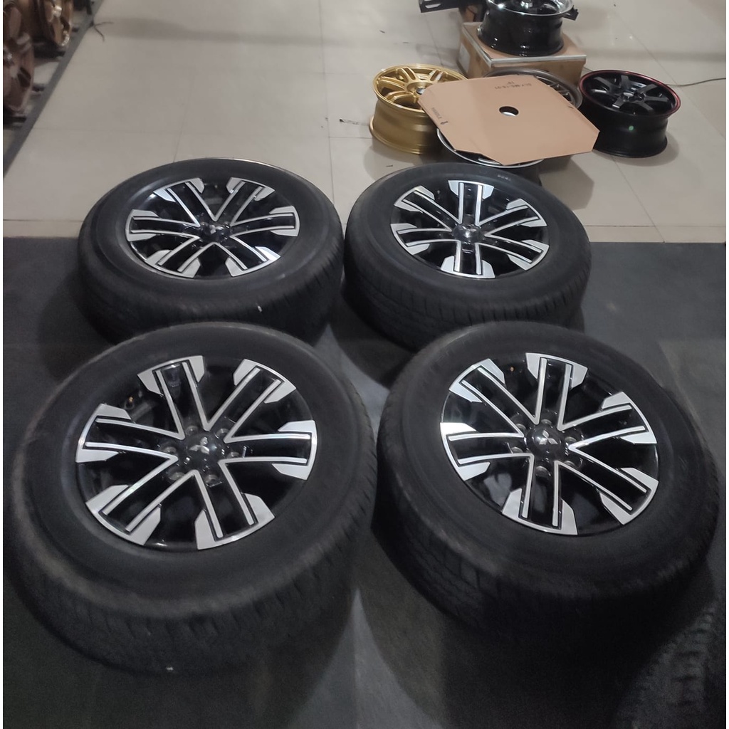 VELG MOBIL SECOND STANDAR PAJERO OXFORD RING 18 PCD 6X139,7 + BAN BS 265 60 R18