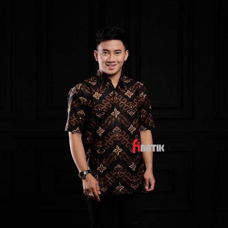 KEMEJA HEM BATIK PRIA KEKINIAN LENGAN PENDEK KATUN SIZE M L XL XXL TERMURAH TERBARU