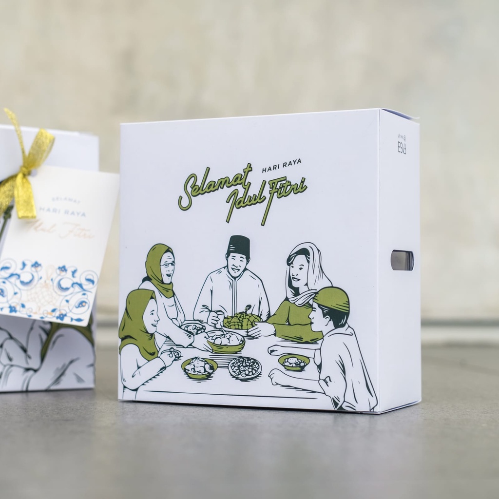 

Box Toples Komik Idul Fitri / 14,5 x 14,5 x 6,5 CM / Corrugated Box Packaging Die Cut Mailer Hampers Idul Fitri