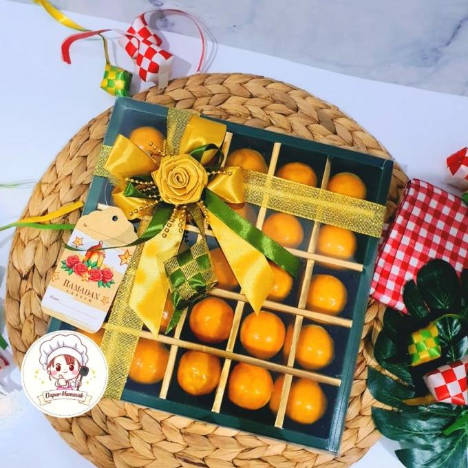 

KUE KERING DM - PAKET KUE IDUL FITRI NASTAR WISMAN PREMIUM ISI 25PCS / PAKET EL09I09A82L