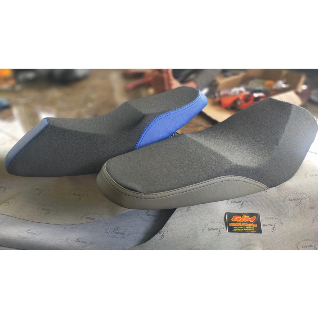 Jok karbu satria FU model roadrace-Jok motor satria FU roadrace-Jok satria FU tinggal pasang model r