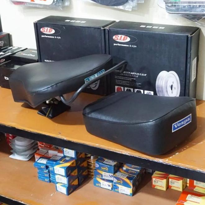 Jok Pisah Set Depan Belakang Vespa Super Sprint Model Original