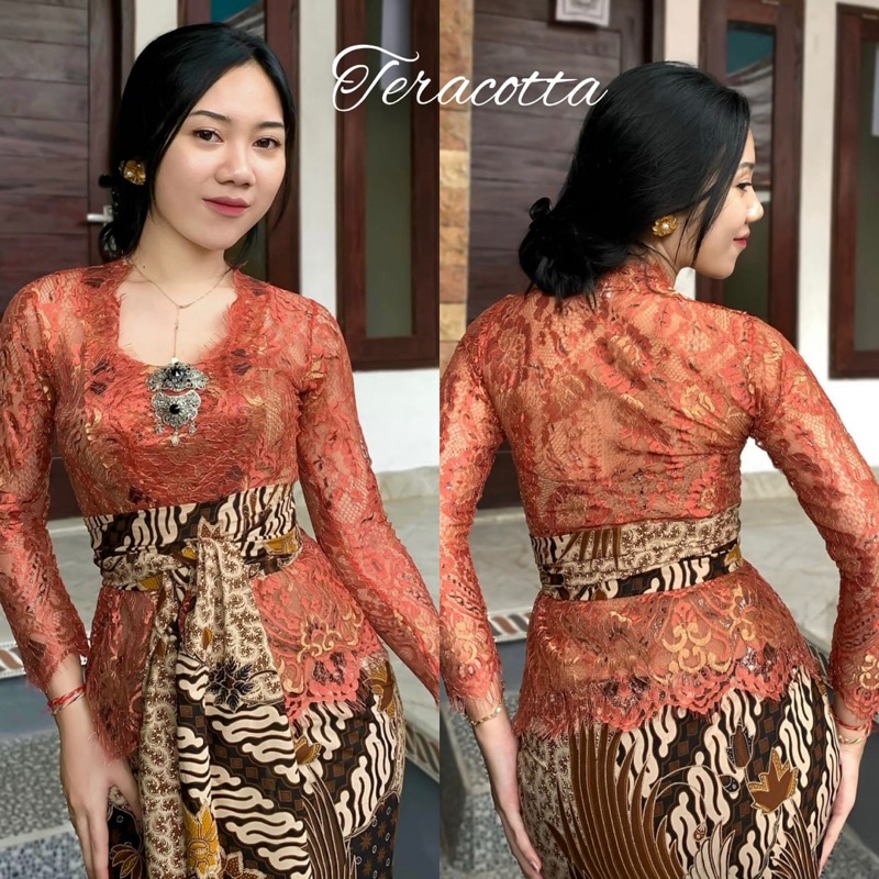 kebaya jadi metalik Prada 3D