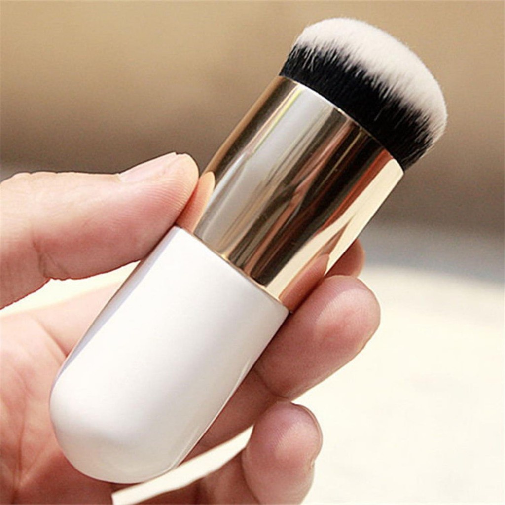 Brush Make Up Blush On Foundation Quick Full-Face Touchups Kuas Makeup High Quality Material Putih