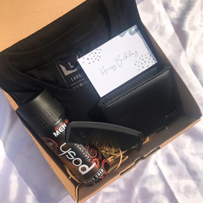 

[Gift Box Men] Kado Doi / Kado Cowok / Baju Dompet Jam Parfum / Hampers / Anniversary / Graduation / Hadiah / Natal Promo Best Seller!