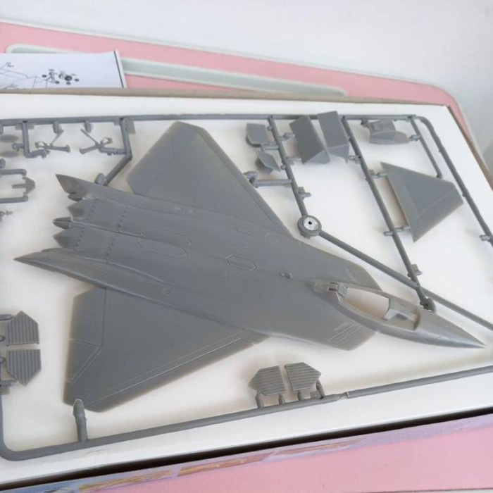 HOT SALE PESAWAT TEMPUR F-22 RAPTOR LIGHTNING MODEL KIT MAINAN RAKIT PUZZLE TERMURAH