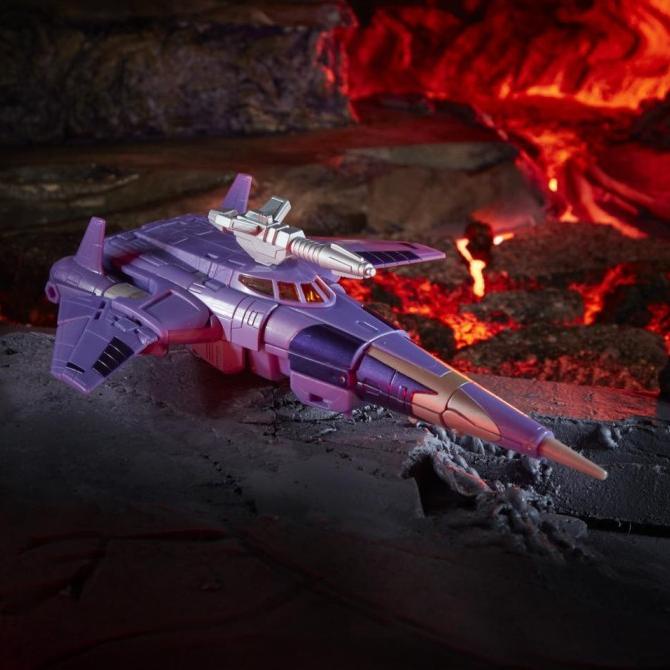 HASBRO, Transformers WFC Kingdom Voyager WFC-K9 Cyclonus