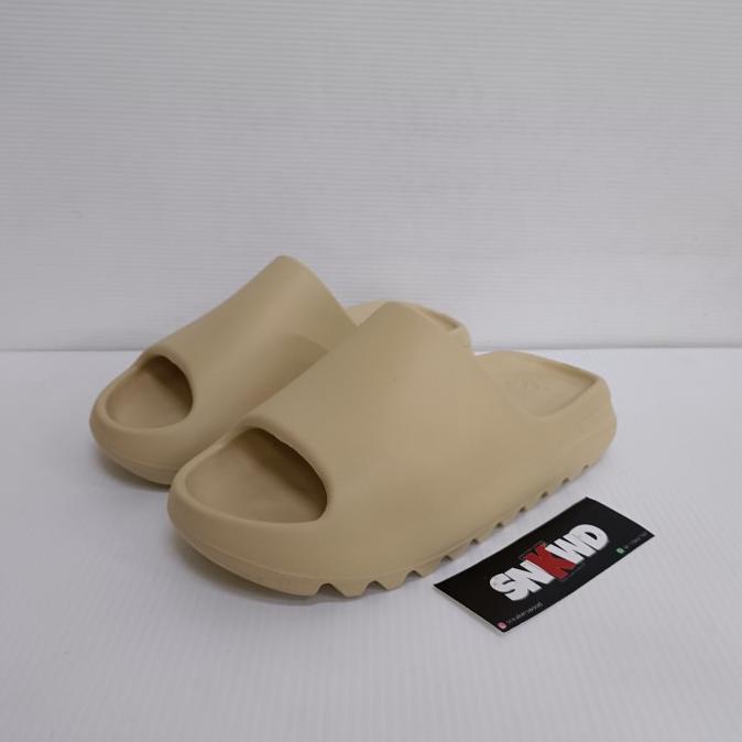 Terbaru Yeezy Desert Slide Bone Berkualitas
