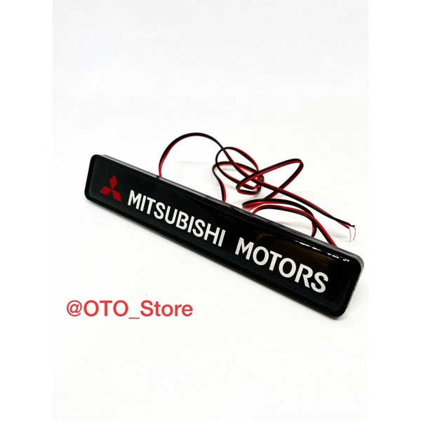 Emblem Stiker LED Lampu Logo Mitsubishi Motors Aksesoris Grill Depan Mobil Universal