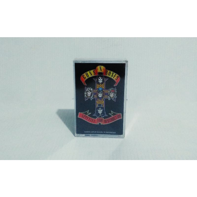KASET TAPE PITA GUNS N ROSES