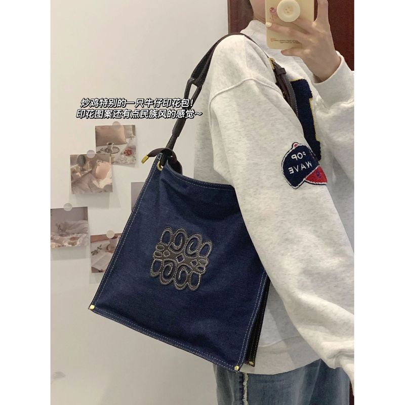 Sera Kanvas Kapasitas Besar Tas Wanita Tas 2023 Baru Trendi Fashion Tas Bahu Desain Niche All-Match Hong Kong gaya Tote Bag