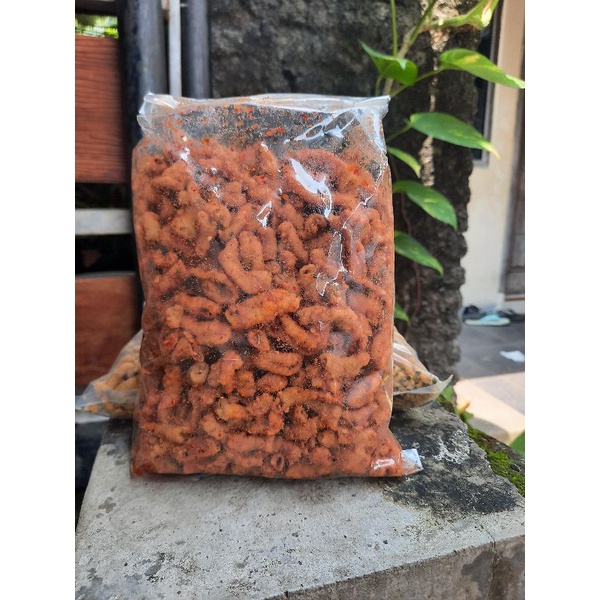 

Keripik Usus pedas daun jeruk 500gram