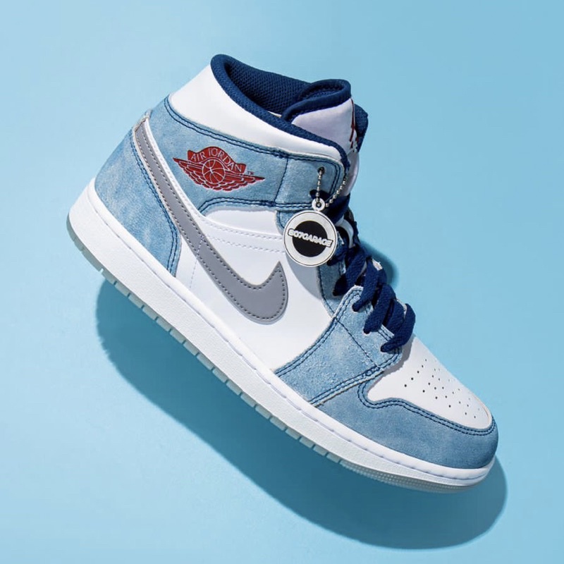 Air Jordan 1 Mid French Blue